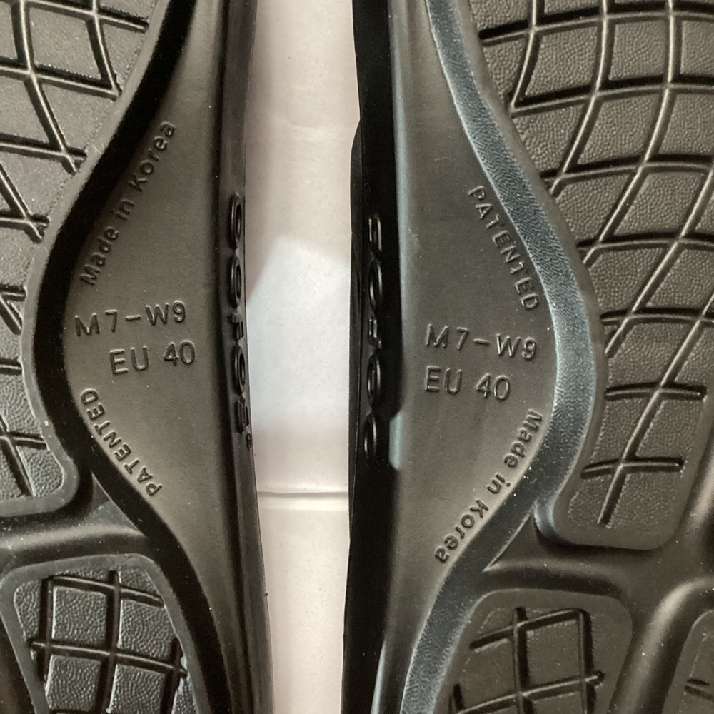 Oofos unisex original Black Flip Flop Sandals man’s size 7 women’s size 9 - Picture 7 of 9
